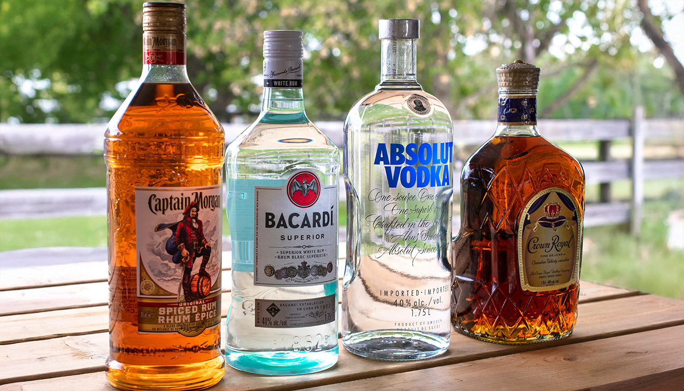 découvrez l'alcool le plus fort du monde : son record de degré d'alcool, son origine unique et ses spécificités particulières.