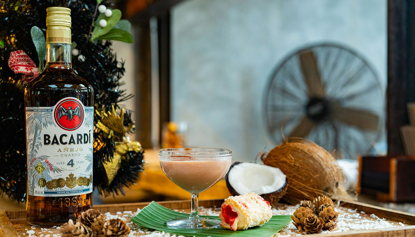 découvrez l'alcool le plus fort du monde, son record de degré d'alcool, son origine unique et ses spécificités qui le distinguent des autres spiritueux.