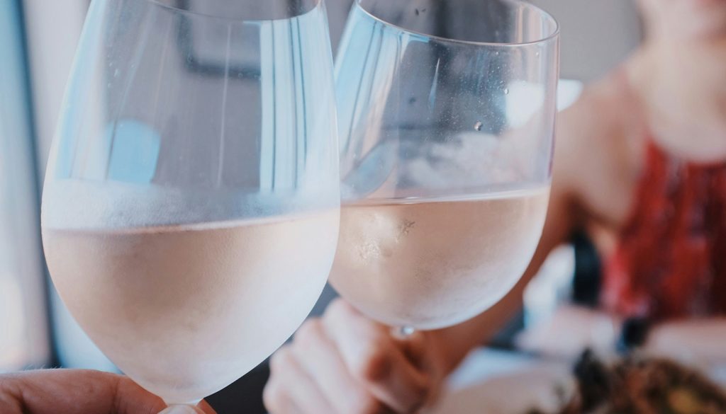 découvrez les avis, adresses et bons plans incontournables pour vos achats de vins et alcools chez charlemagne boissons. profitez de conseils experts et d'offres exclusives pour vos dégustations.