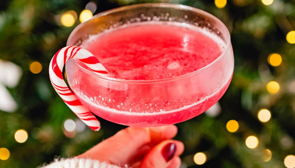 Cocktail bonbon Candy Cane Spritzer : conseils pour une boisson festive et originale
