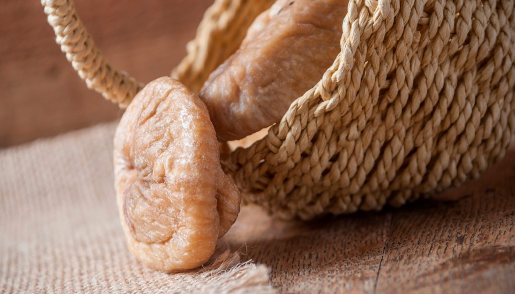 découvrez les dangers potentiels de la figue sèche pour la santé, les risques associés et les précautions essentielles à adopter pour une consommation sûre.