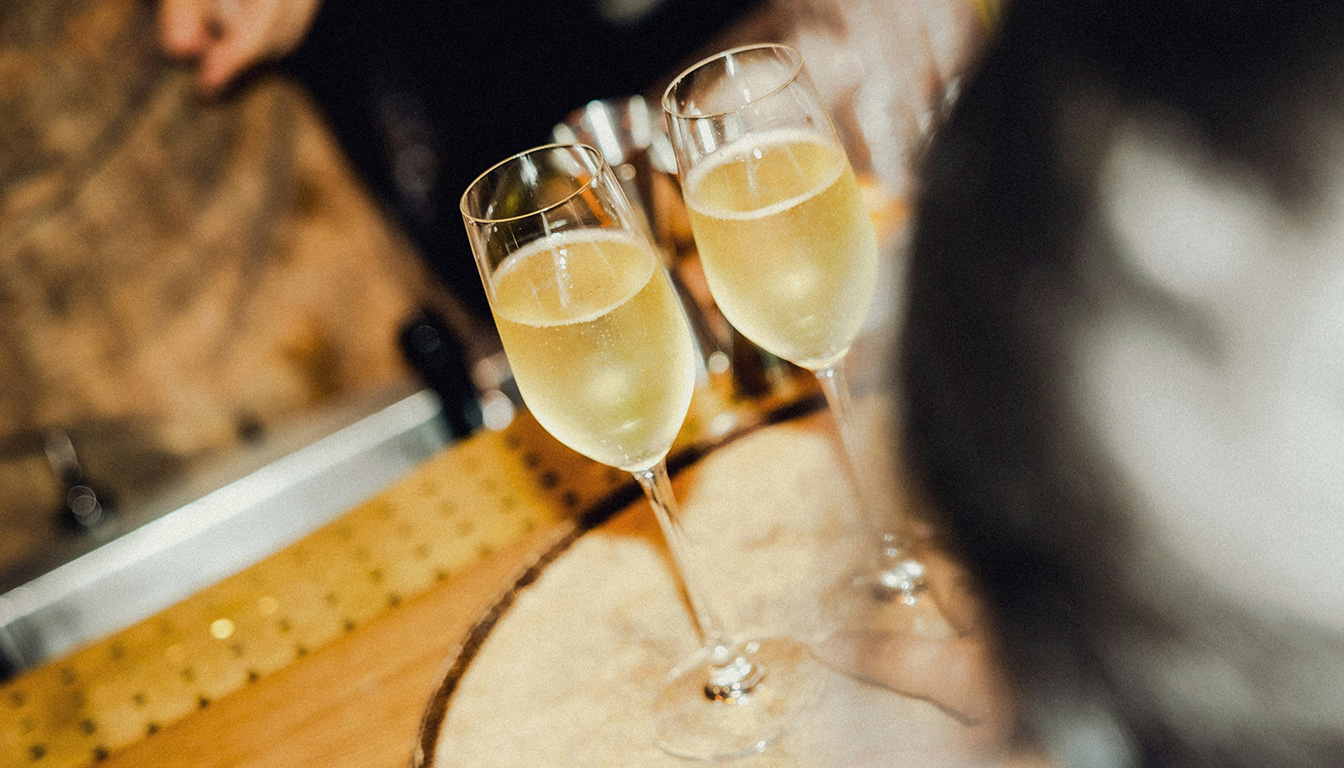 découvrez notre avis complet sur plus de bulles, le spécialiste du champagne en ligne, et profitez de conseils d'experts pour choisir vos bouteilles de champagne.