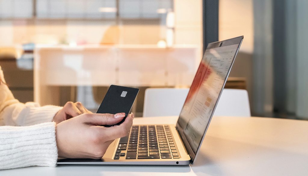 Découvrez comment acheter du vin en ligne en toute sécurité et trouvez les meilleures bouteilles grâce à nos conseils d'experts et astuces pratiques.