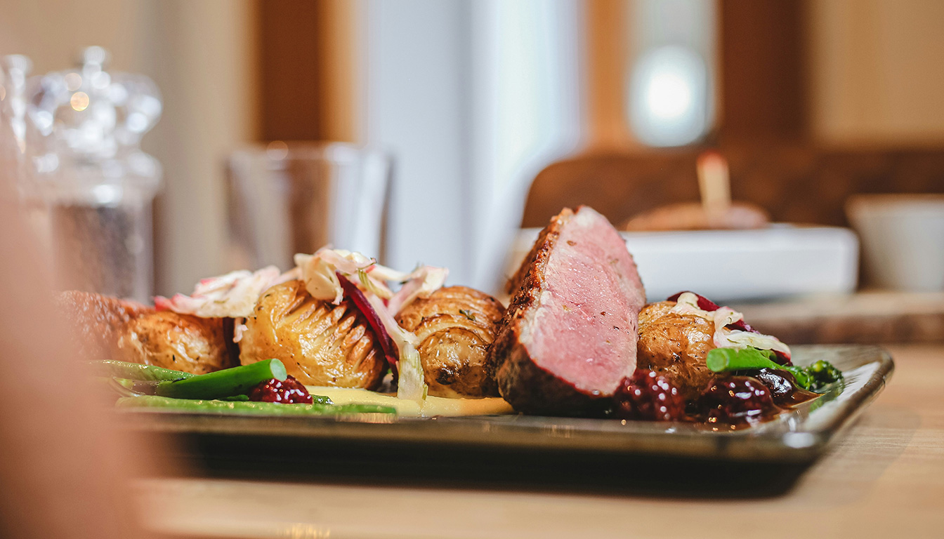 découvrez une recette facile de magret de canard aux 3 légumes avec nos astuces de cuisson pour un plat savoureux et réussi à chaque fois.