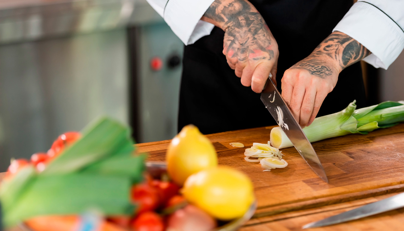 découvrez notre recette traditionnelle de blanquette de veau au vin blanc et poireaux, avec des étapes détaillées et des astuces pour un plat savoureux et réussi.