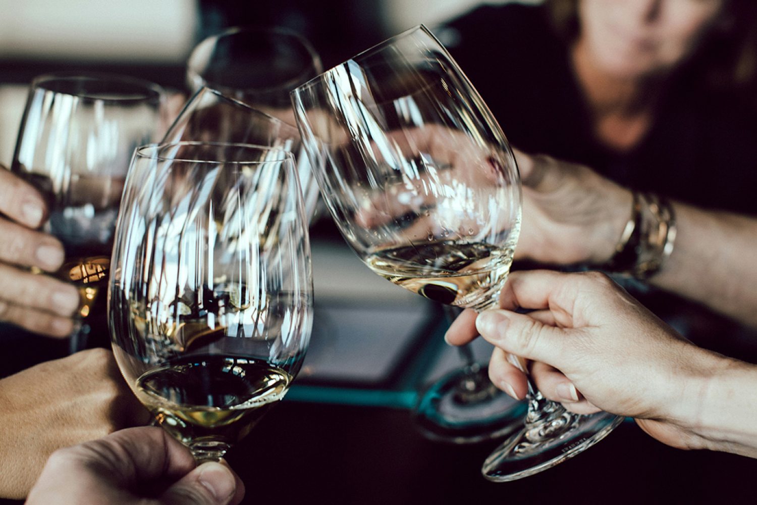Bar à vin Paris 6 : adresses incontournables pour vins natures, tapas et terrasses