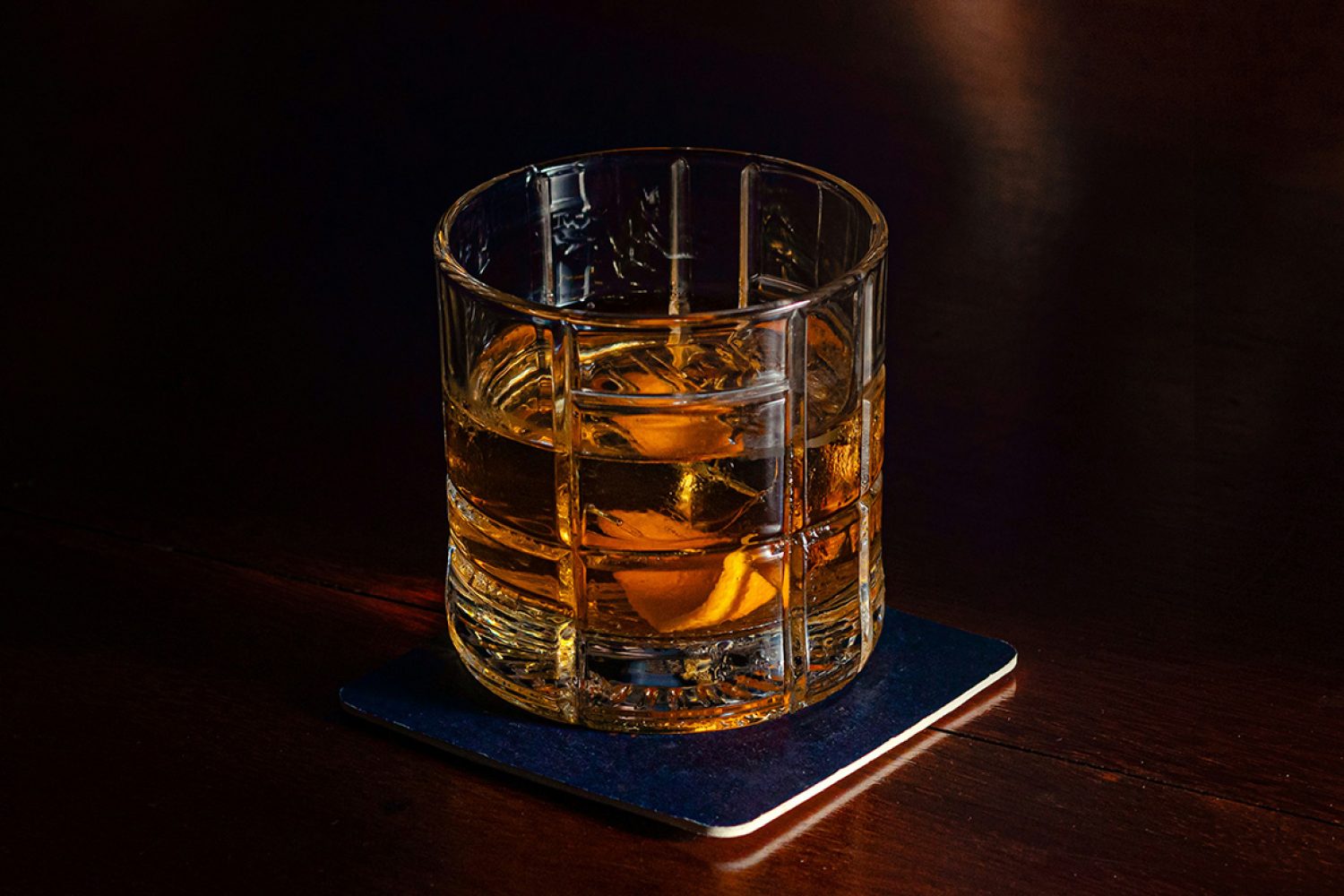 Prix du whisky en Espagne : tarifs actuels, différences selon la frontière et exemples de marques