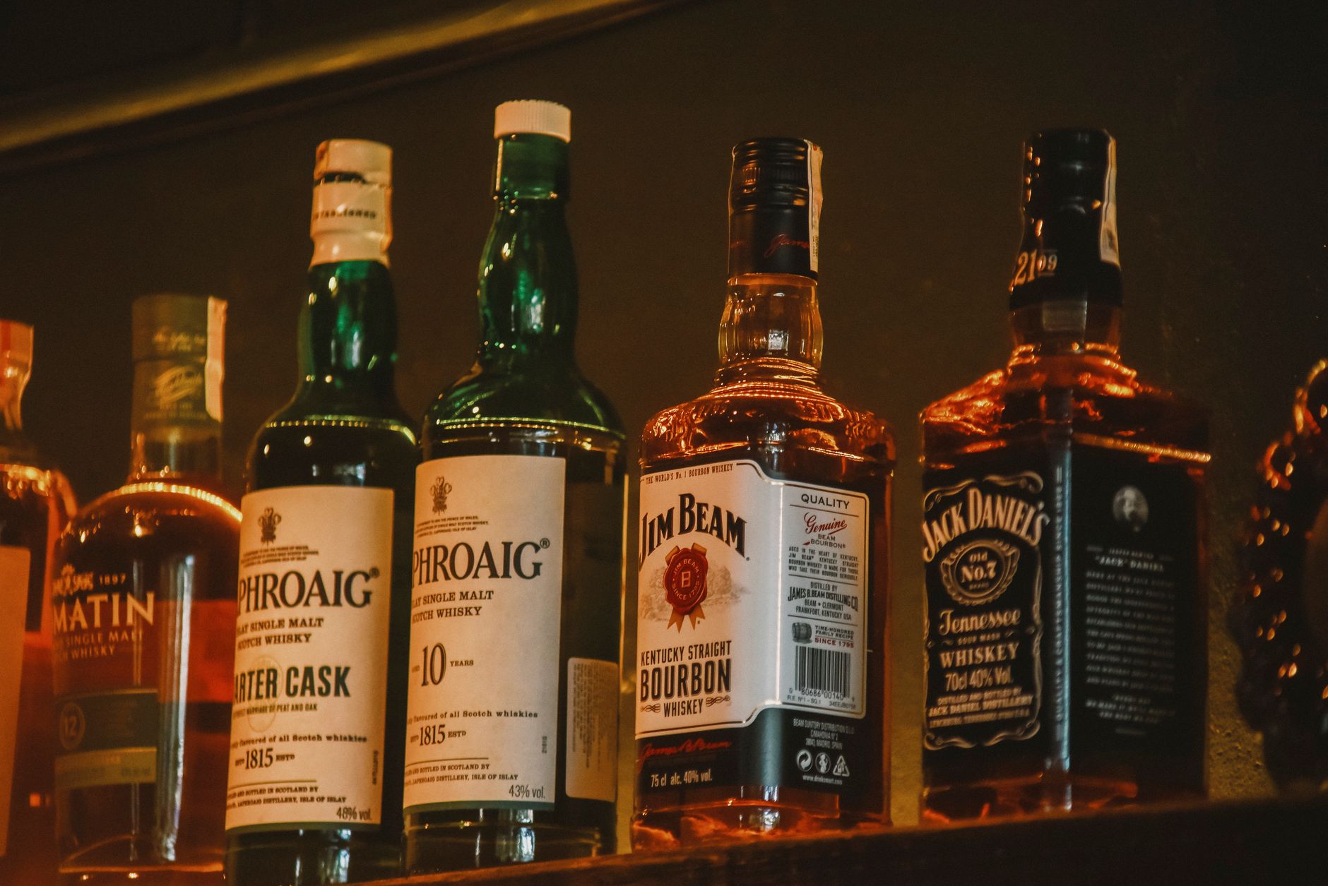 Prix du whisky en Andorre aujourd’hui : repères concrets pour ne pas se faire balader — bouteilles de whisky Andorre