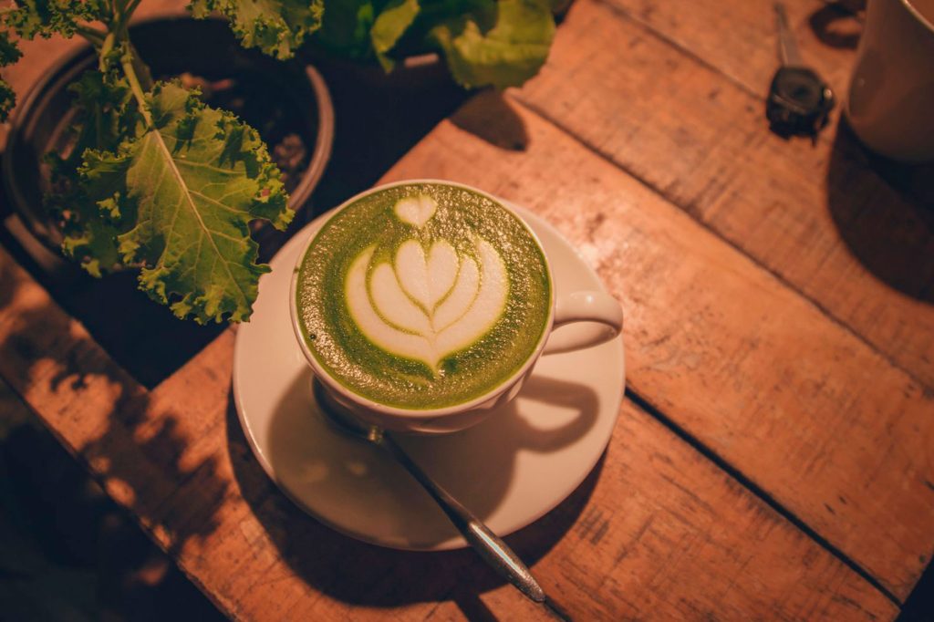 Milia Matcha concept, adresses à — présentation de latte au matcha