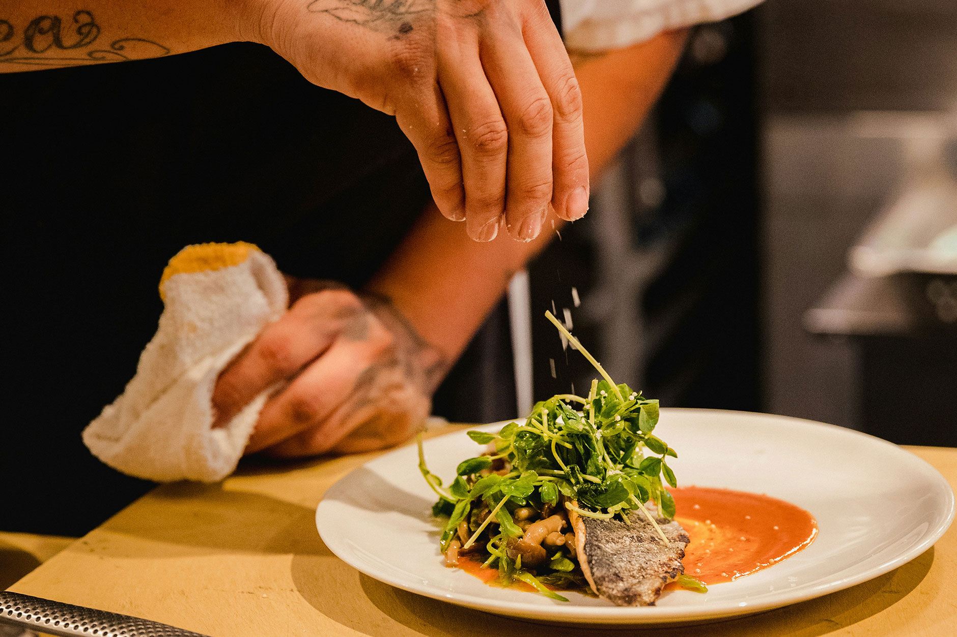 découvrez le rôle, le nom et les secrets du chef cuisinier de bernard arnault, une collaboration prestigieuse qui allie savoir-faire culinaire et excellence.