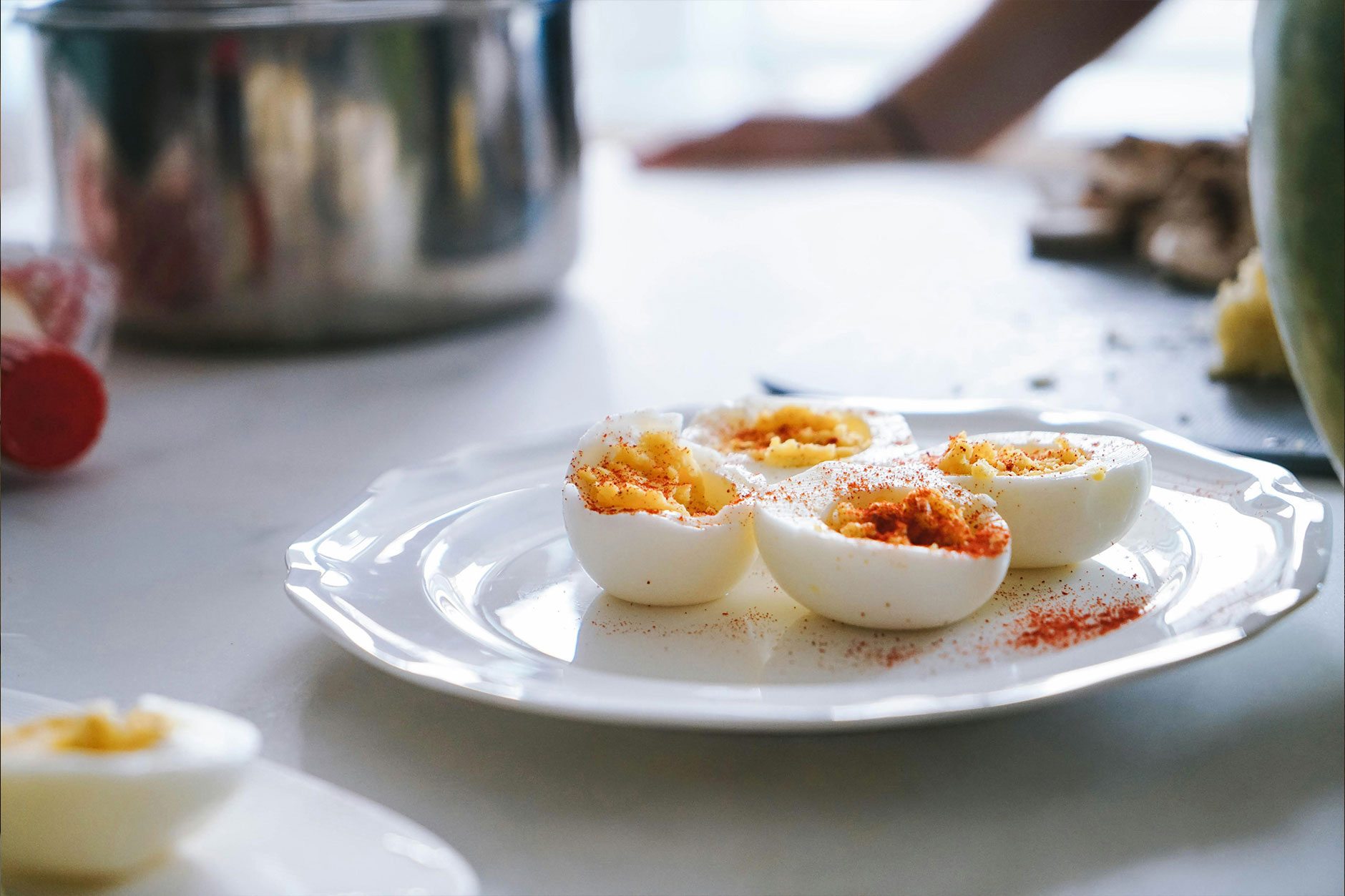 découvrez nos idées d’entrées simples et bluffantes, adaptées à toutes les saisons et occasions, pour régaler vos invités sans passer des heures en cuisine.