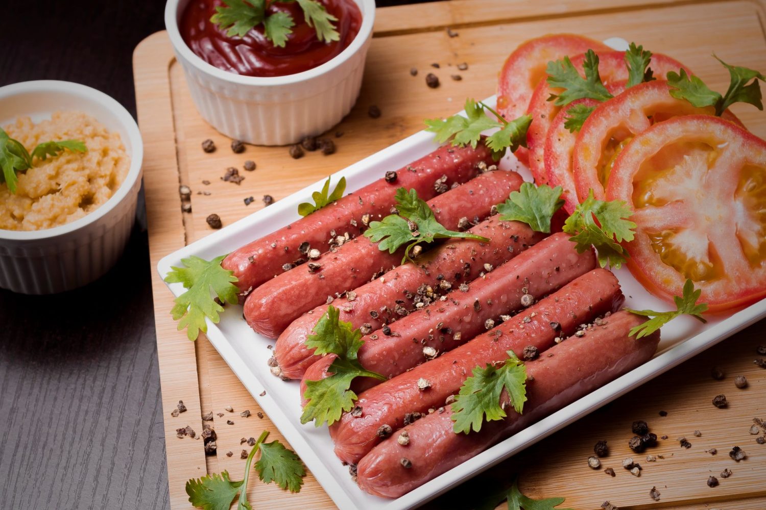 Saucisse de Francfort : modes de cuisson et astuces pour une préparation réussie